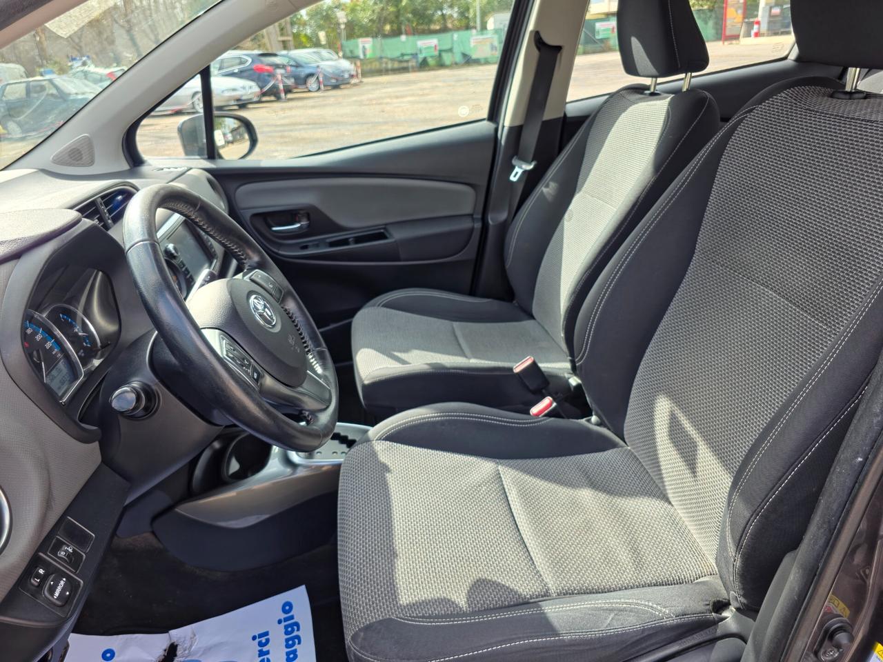 Toyota Yaris 1.5 Hybrid 5 porte Active 2015-E6B Automatico NEO