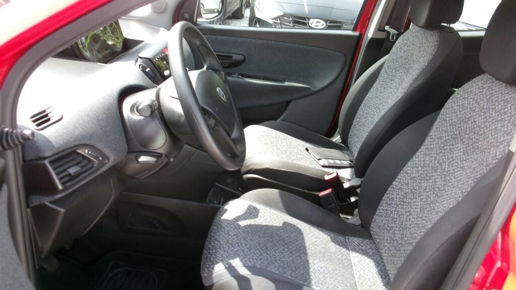 Lancia Ypsilon 5 Porte 1.0 FireFly Hybrid Silver