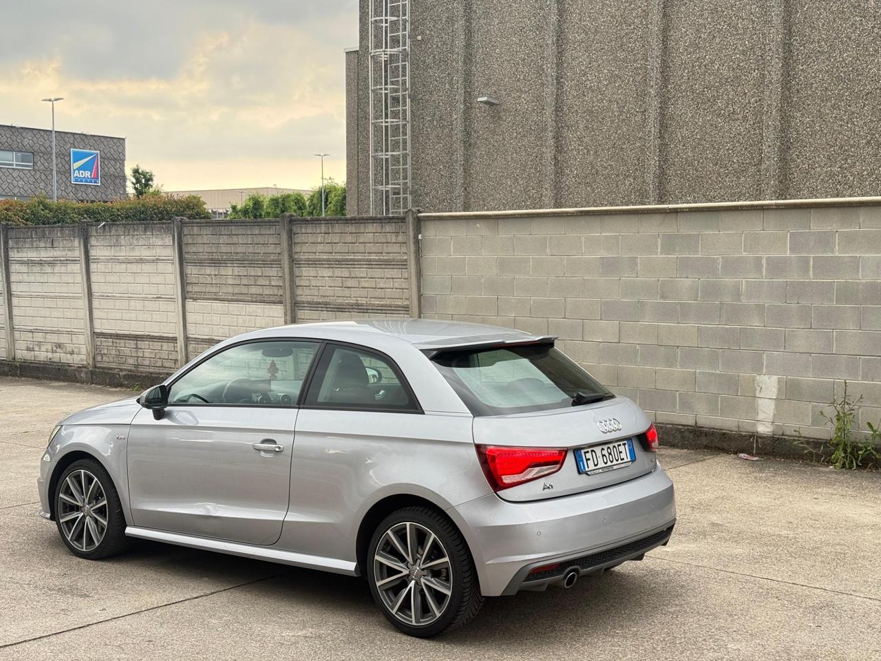 Audi A1 1.6 TDI 116 CV S tronic Design
