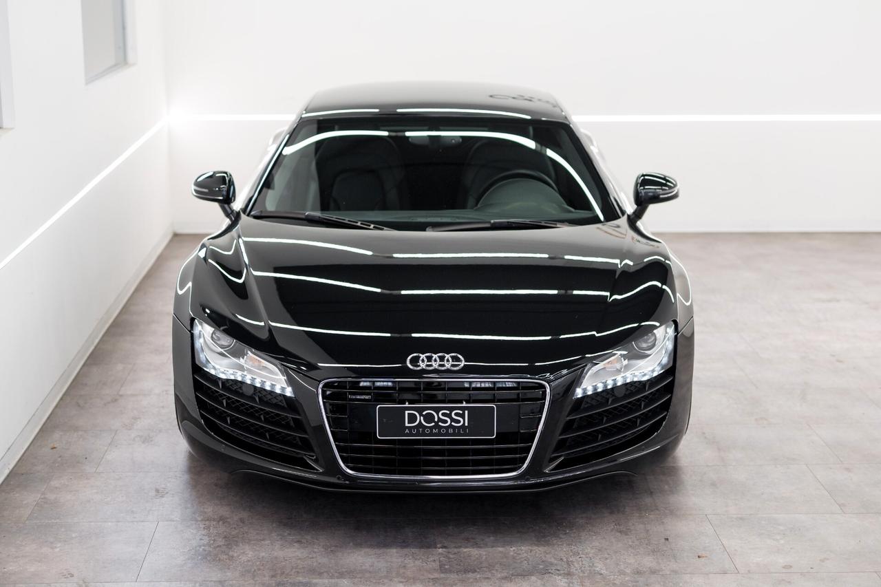 Audi R8 4.2 V8 FSI quattro R tronic IVA ESPOSTA