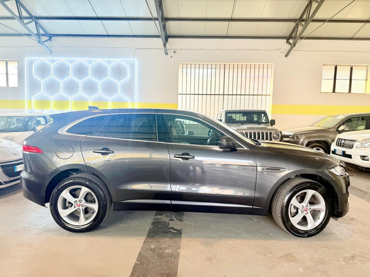 Jaguar F-Pace 2.0 D 180 CV AWD aut. Pure