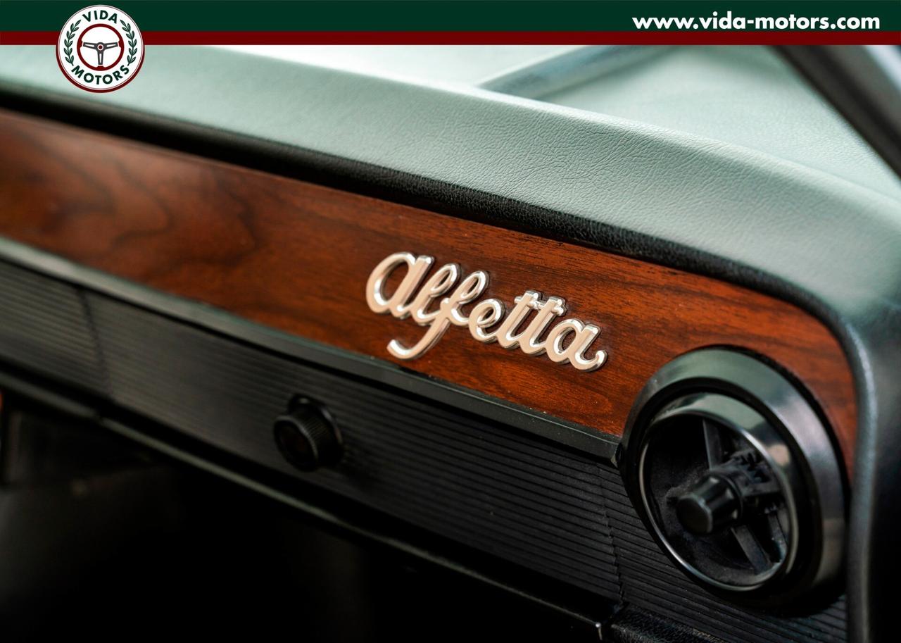 Alfa Romeo Alfetta 1.8 * 28.000 KM * OTTIMO CONSERVATO * LIBRETTO ORIGINALE