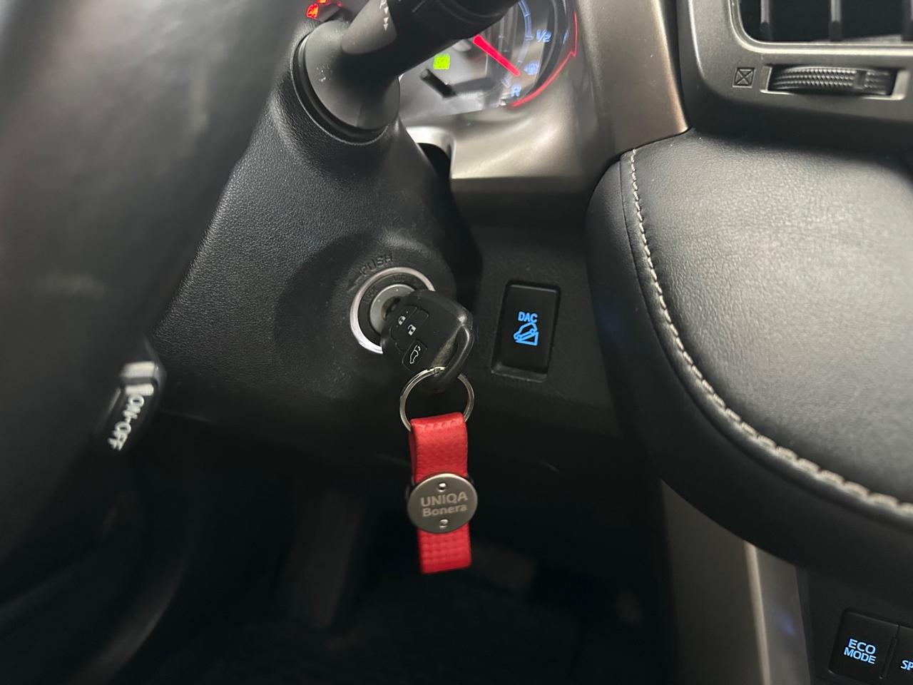 Toyota RAV 4 RAV4 2.2 D-4D 4WD Lounge