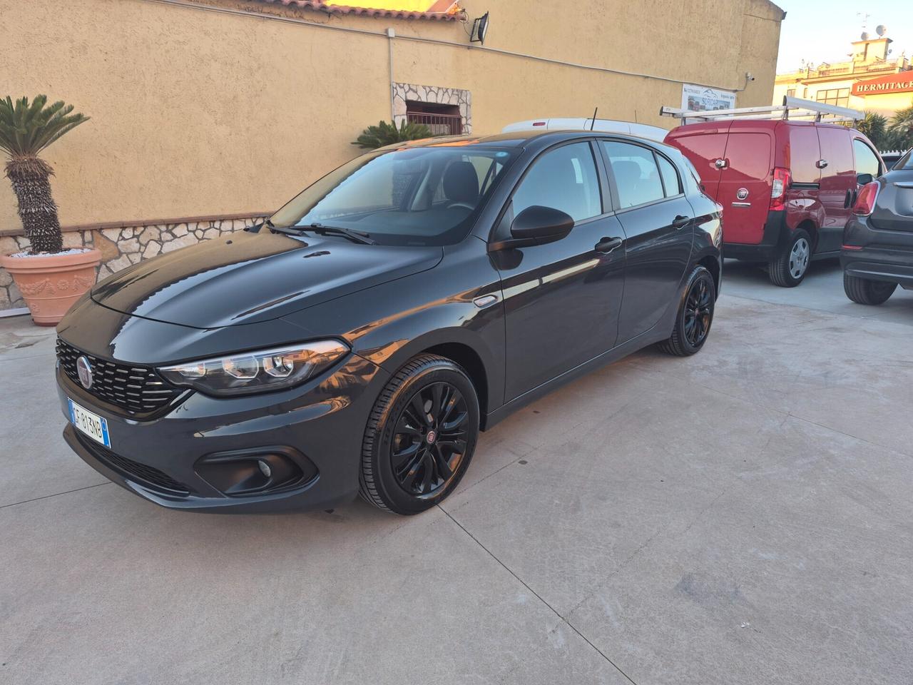 Fiat Tipo 1.4 T-JET MIRROR