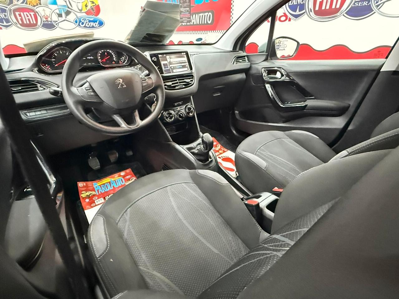 Peugeot 208 1.4 HDi 68cv Allure - 2013