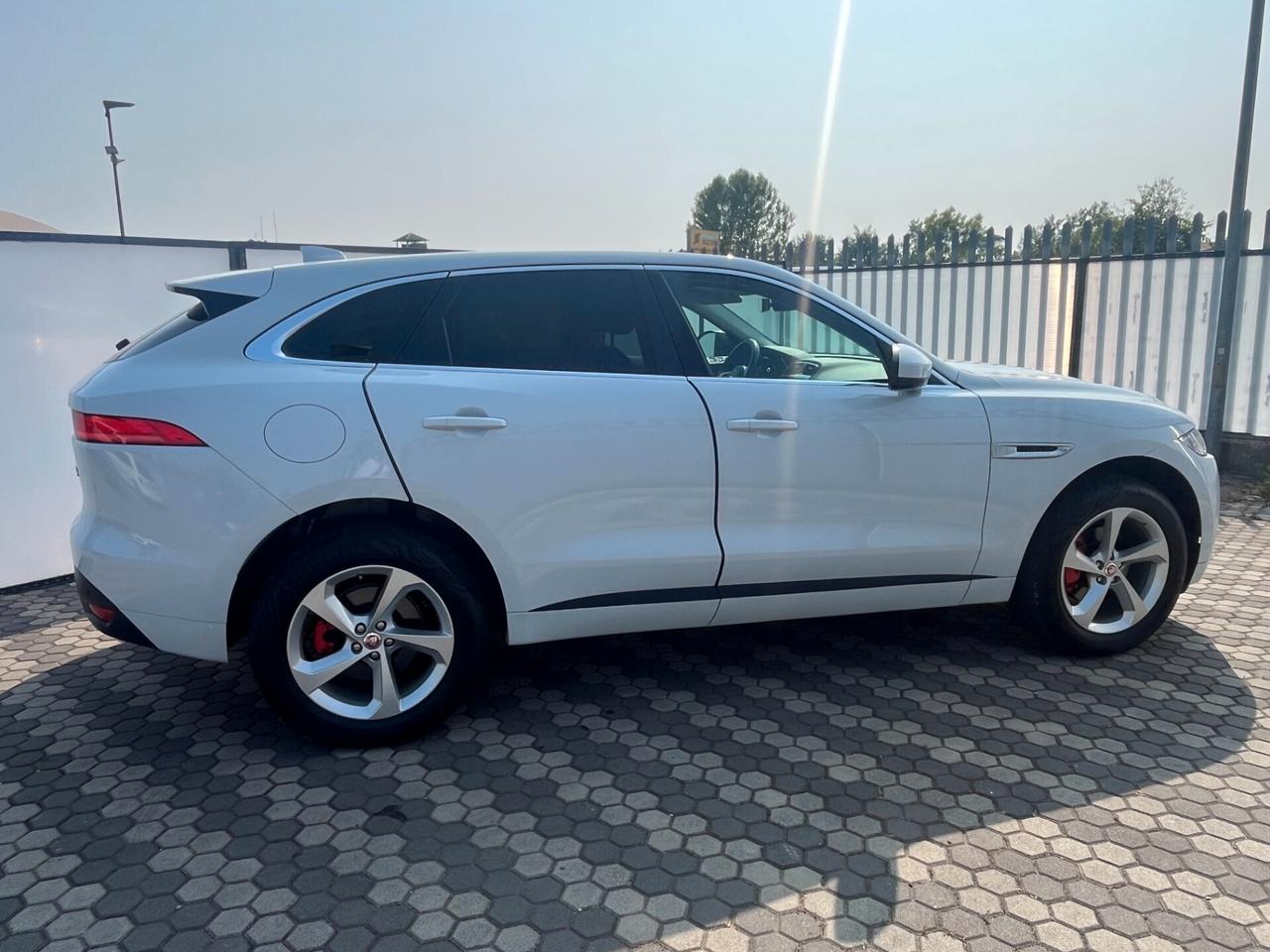 Jaguar F-Pace 2.0 D 180 CV AWD aut. Prestige