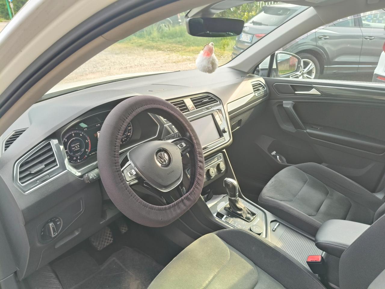 Volkswagen Tiguan 2.0 TDI SCR DSG 4MOTION Business BMT