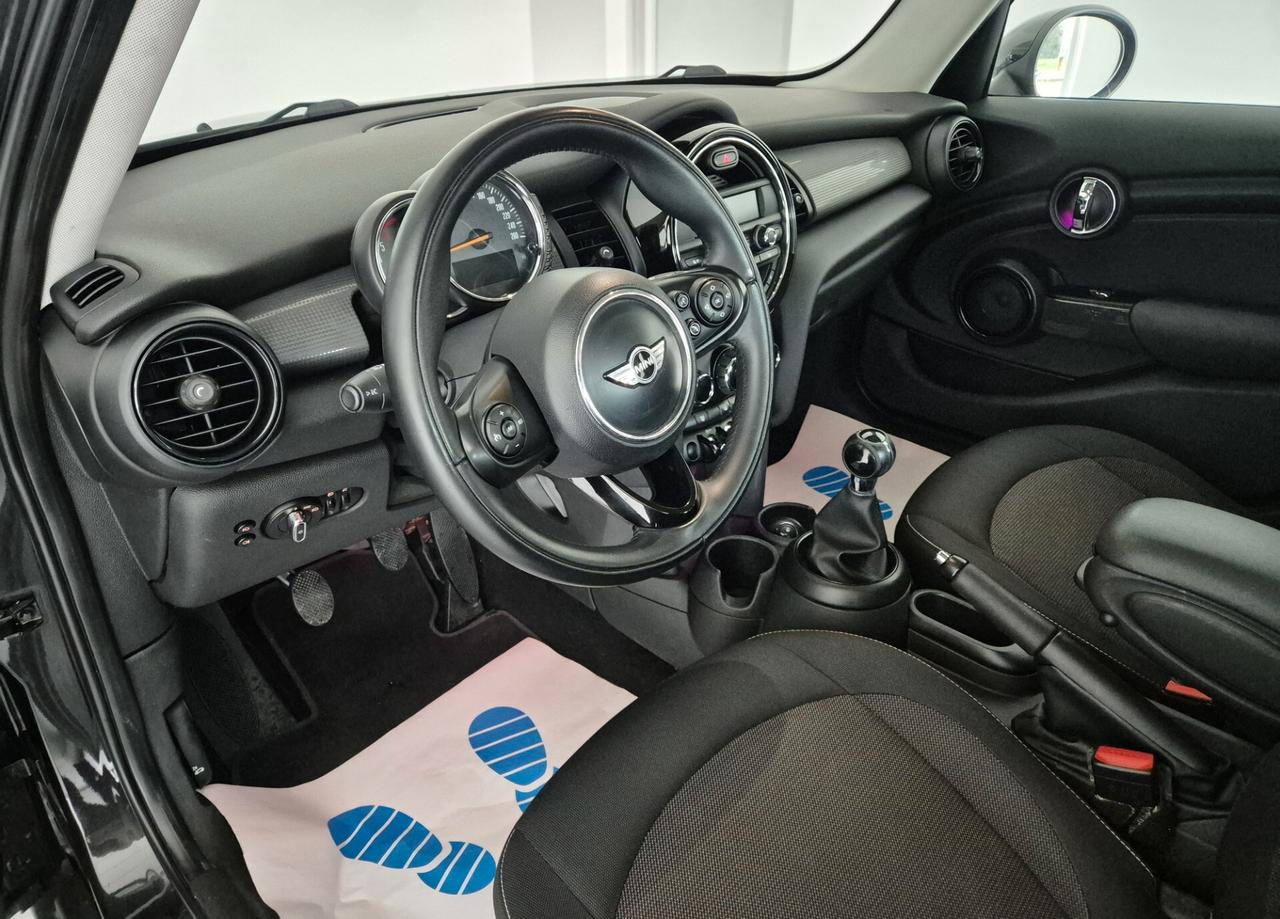 Mini 1.5 Cooper D Business XL 5 porte