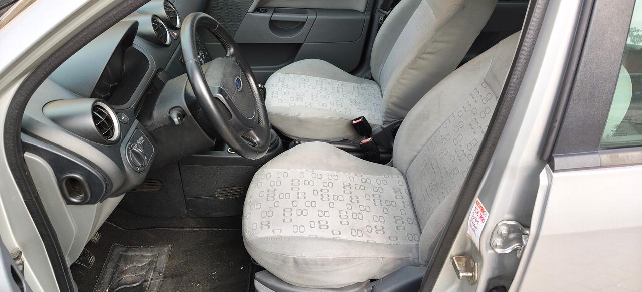 Ford Fiesta 1.2 16V 5p. Ambiente