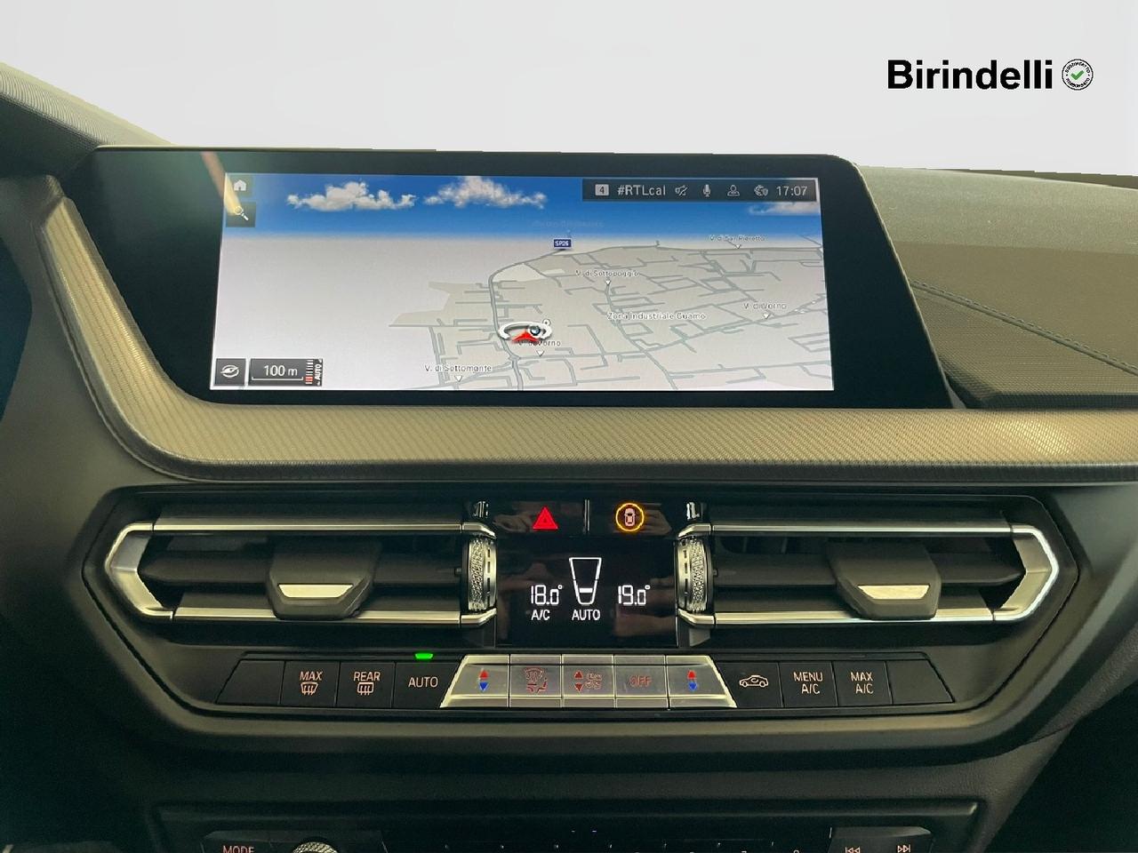 BMW Serie 1 (F40) - M 135i xDrive