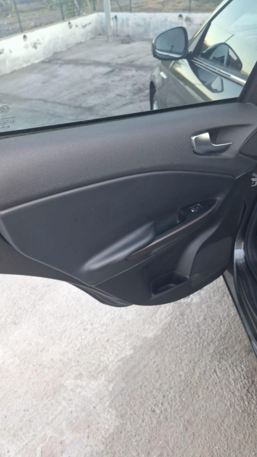 Alfa Romeo Giulietta 1.6 JTDm-2 105 CV Exclusive