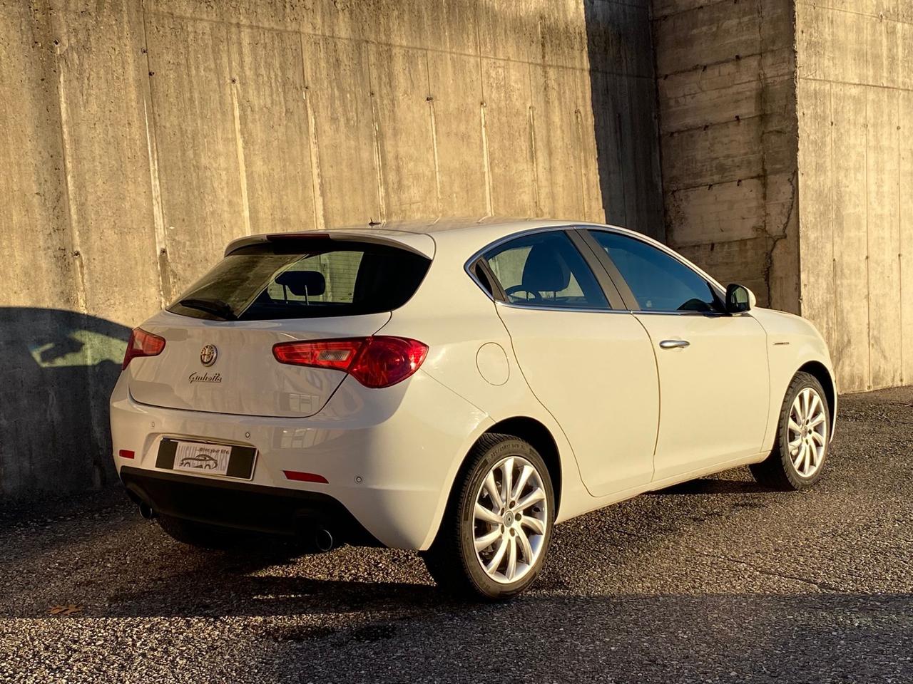 Alfa Romeo Giulietta 2.0 JTDm-2 140 CV Exclusive