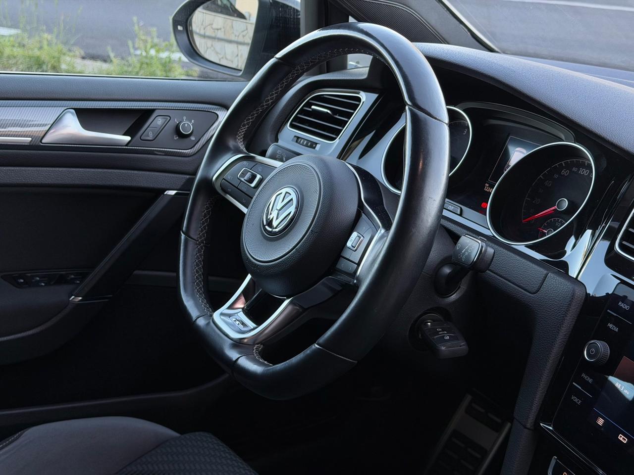 Volkswagen Golf 7.5 1.6 TDI 115 CV R-Line
