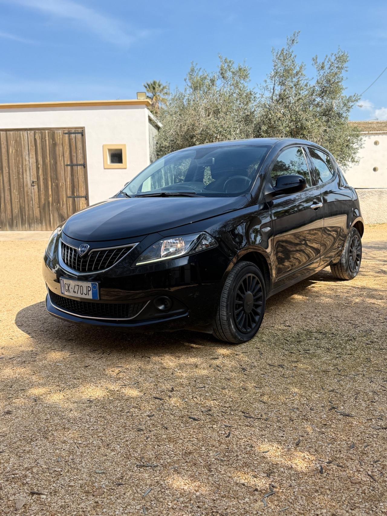 Lancia Ypsilon 1.0 FireFly 5 porte S&S Hybrid Silver Plus