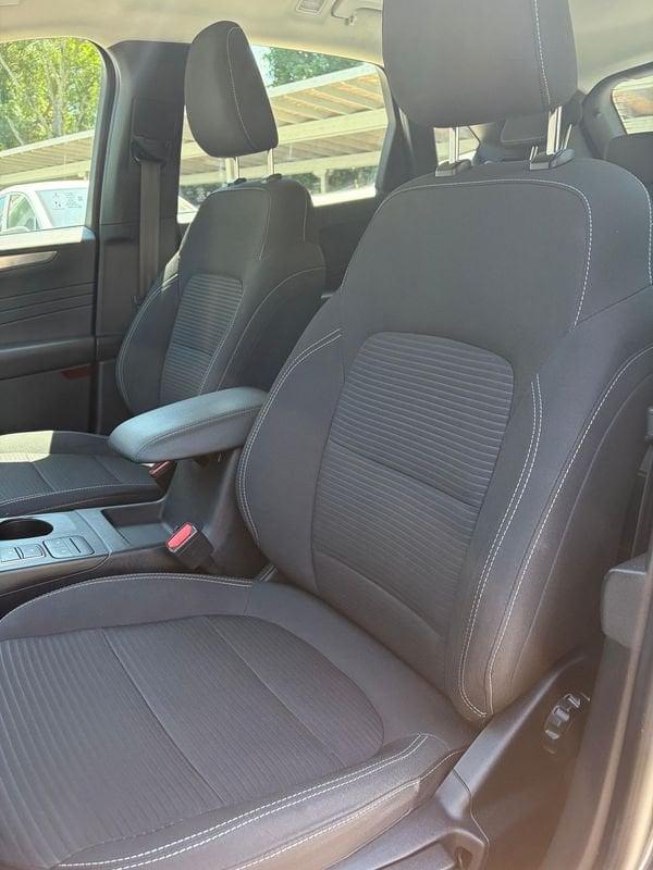 Ford Kuga 2.5 Benzina FHEV 190CV 2WD Titanium Business Aut
