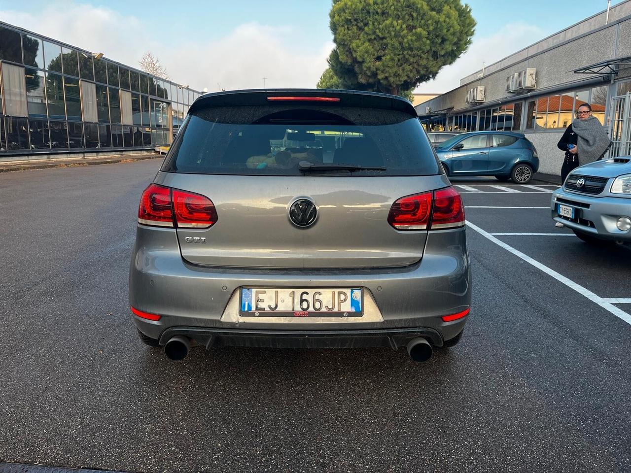 Volkswagen Golf GTI 2.0 TSI DSG