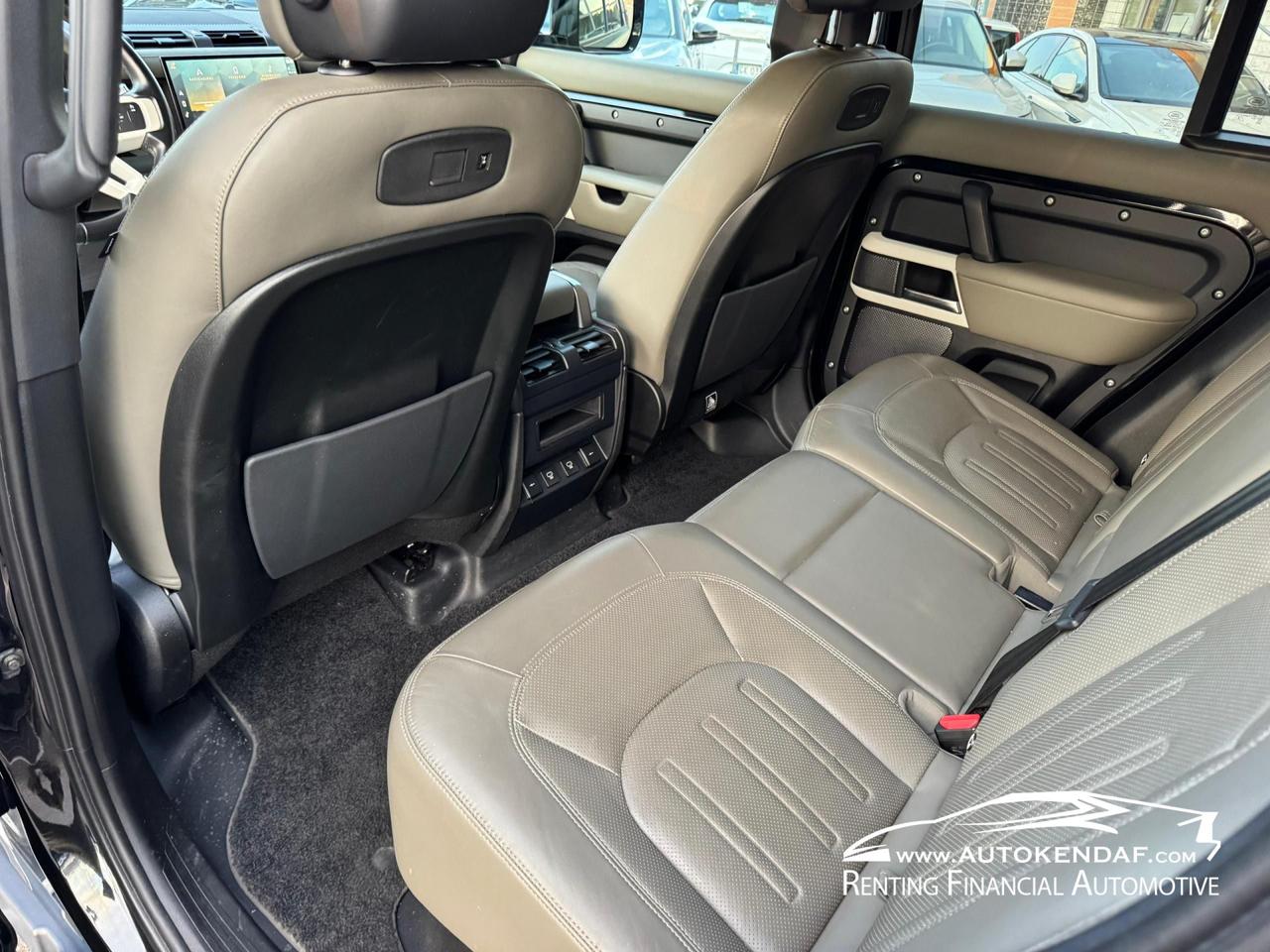 Land Rover Defender 110 110 3.0d i6 mhev SE awd 200cv auto