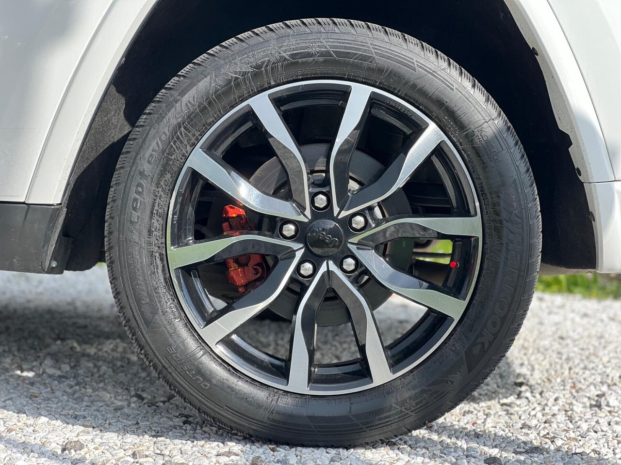 Jeep Grand Cherokee Overland FULL-OPTIONAL