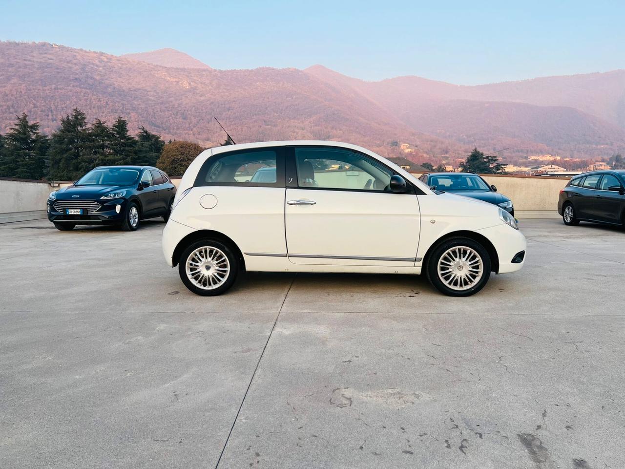 LANCIA YPSILON 1.2 BENZINA 69CV ADATTA NEOPATENTATI