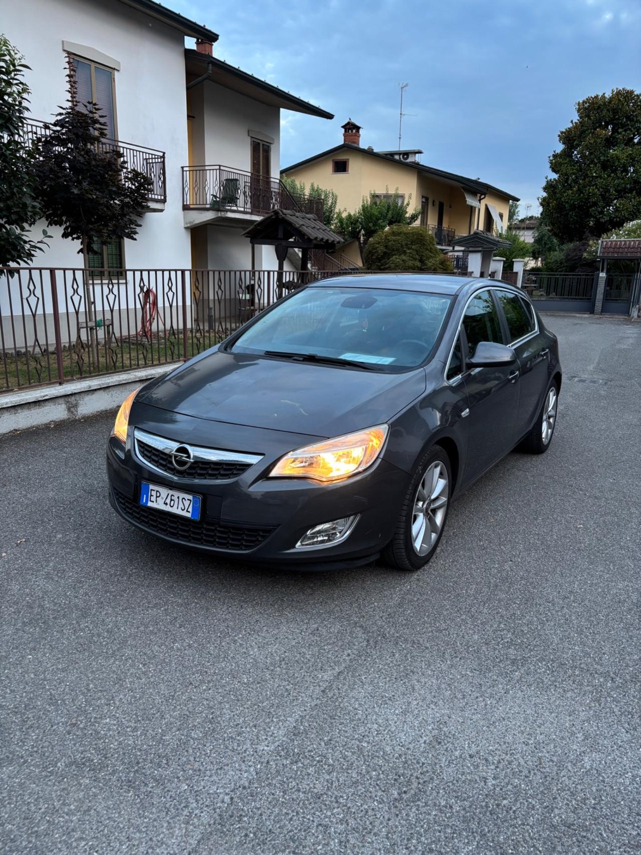 Opel Astra 1.7 CDTI 110CV 5 porte Cosmo