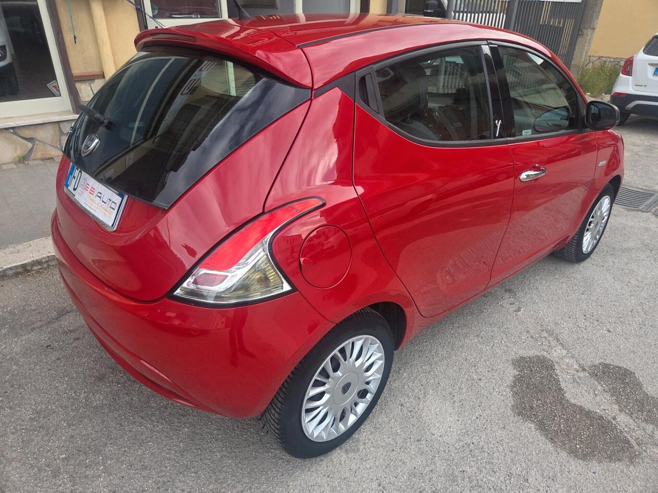 LANCIA YPSILON 1.2 BENZ 4 CILINDRI SOLI KM 66000 CERTIF
