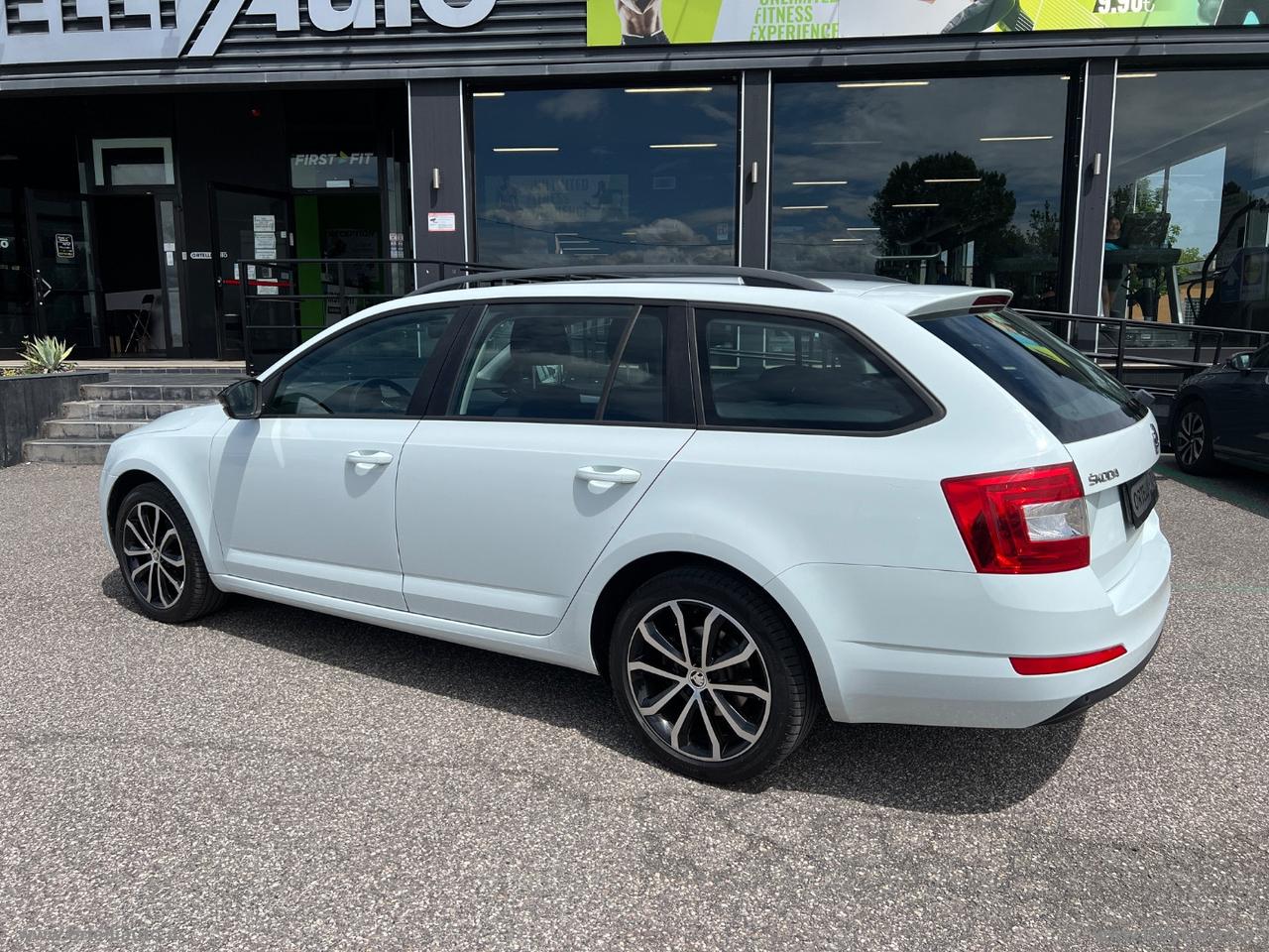SKODA Octavia 1.4 TSI DSG Wagon Exec. G-Tec UNICO PROPRIETARIO