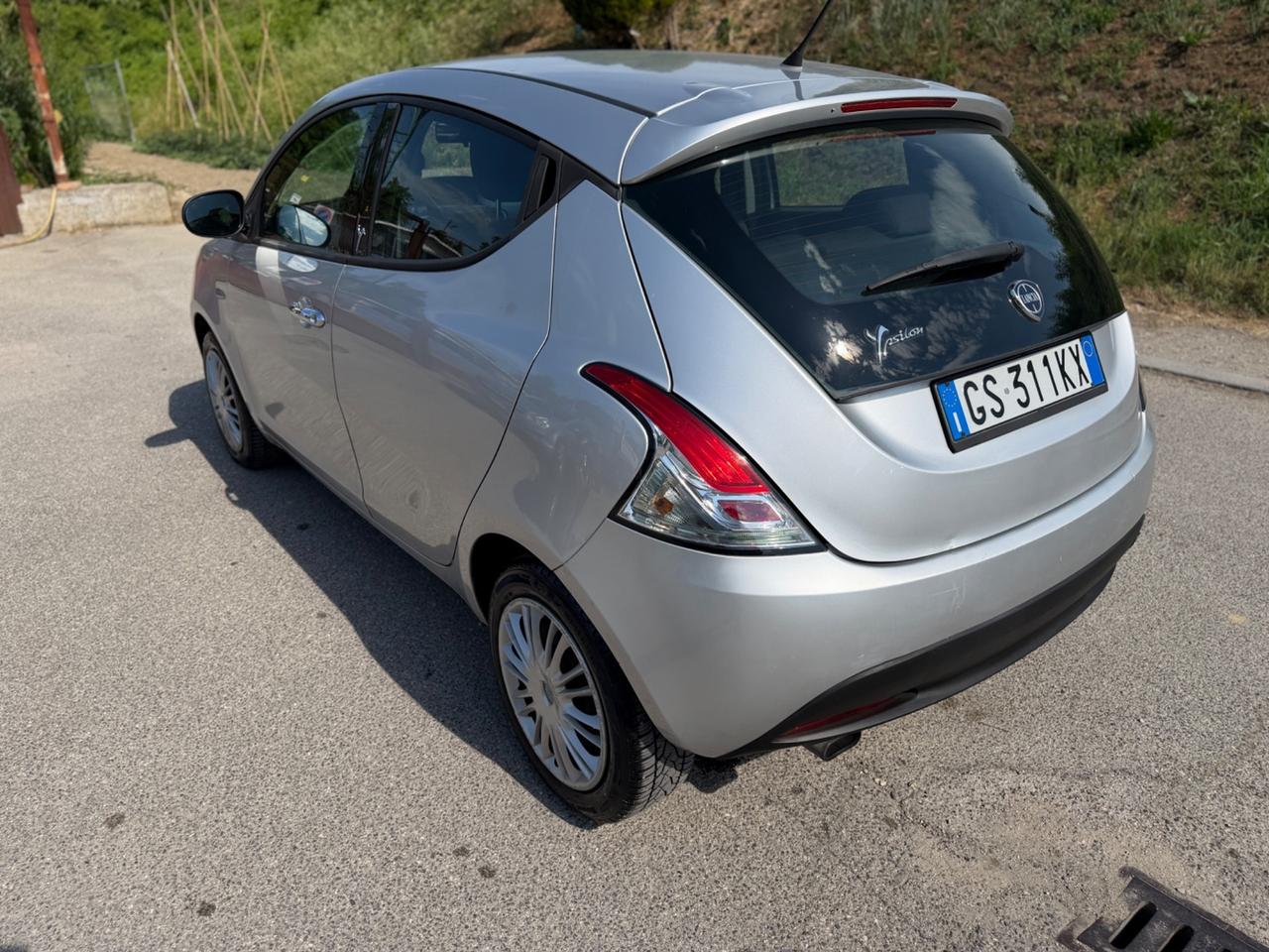 Lancia Ypsilon 1.2 69 CV 5 porte S&S Silver