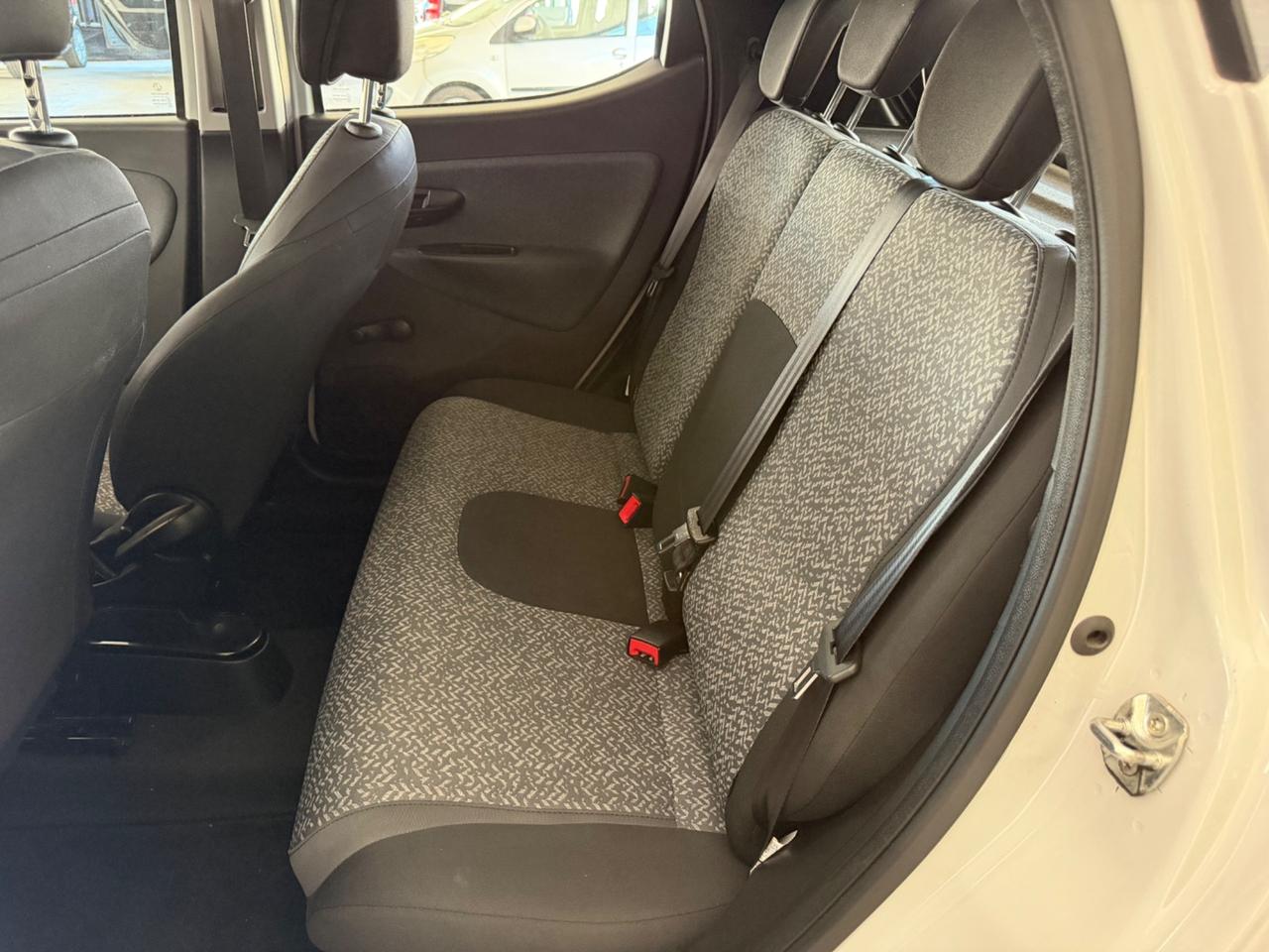 Lancia Ypsilon 1.2 69 CV 5 porte Gold