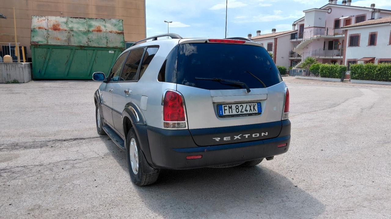 Ssangyong REXTON 2.7 XDi cat Premium 2 TOD