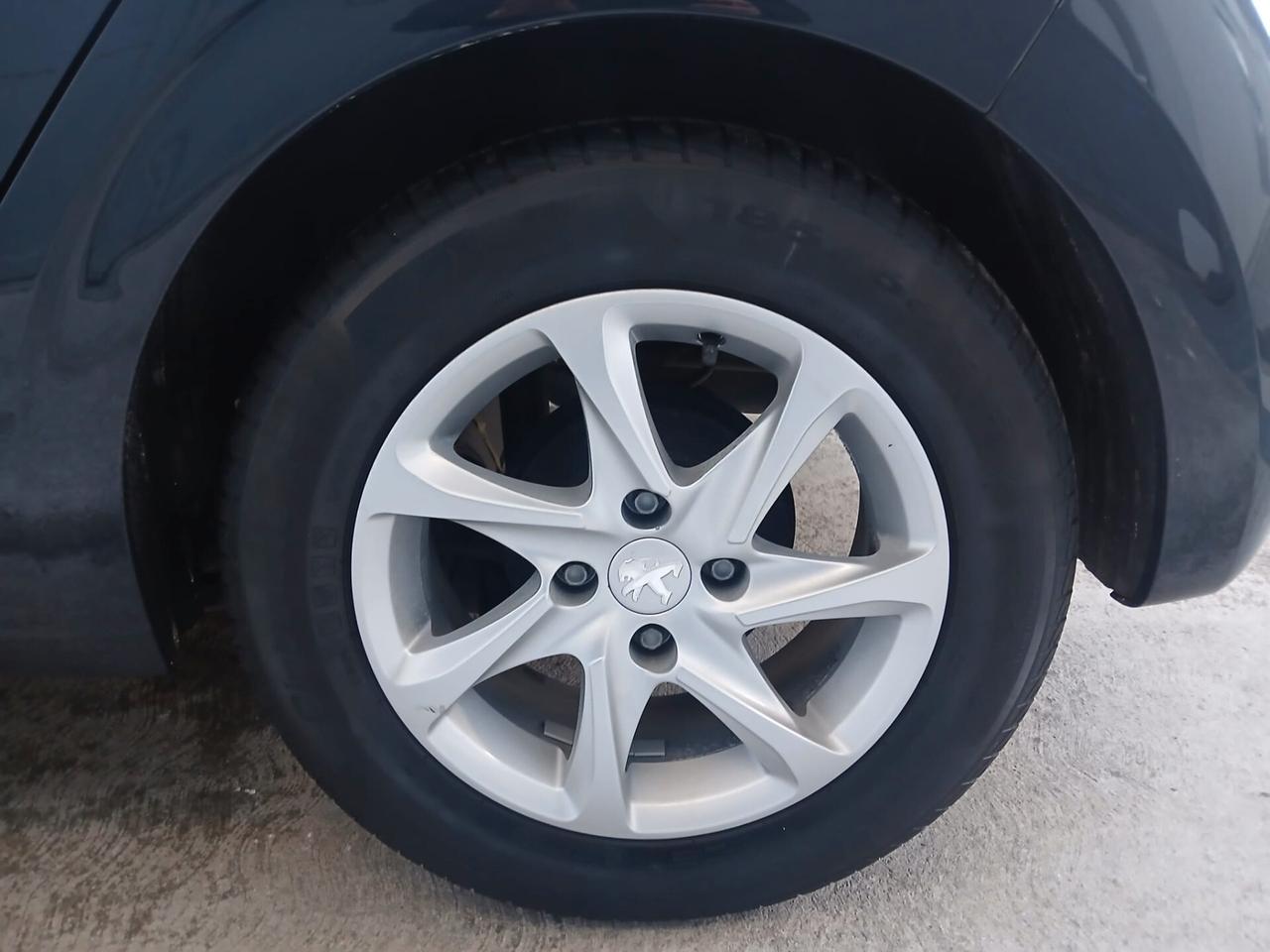 Peugeot 208 PureTech 82 Stop&Start 5 porte Active