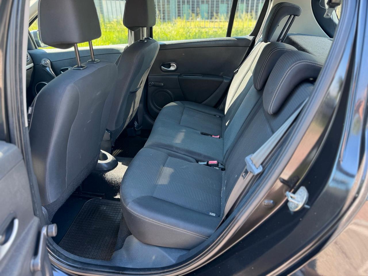Renault Clio 1.2 16V 5 porte Luxe