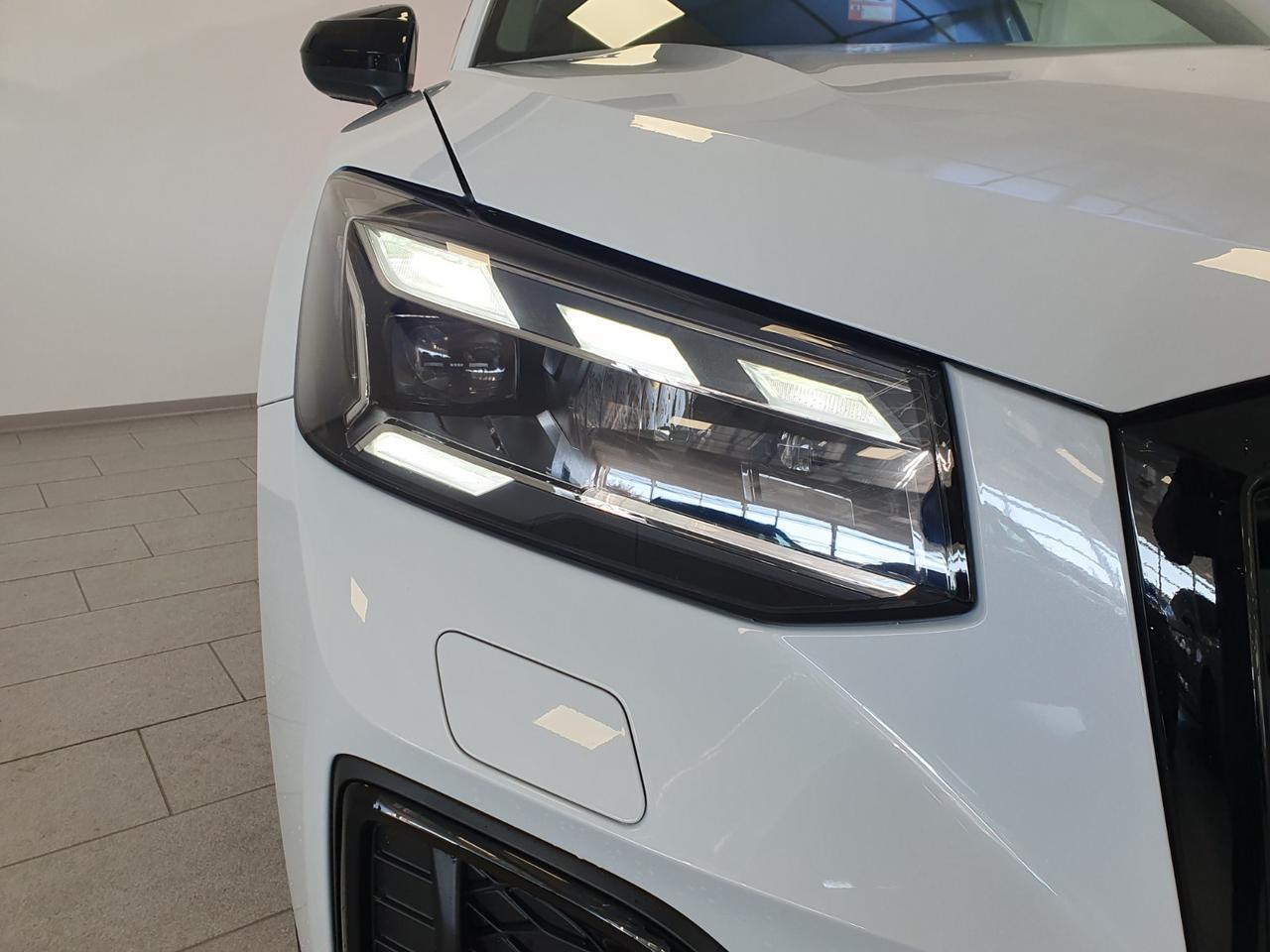 Audi Q2 30 2.0 tdi identity black s tronic