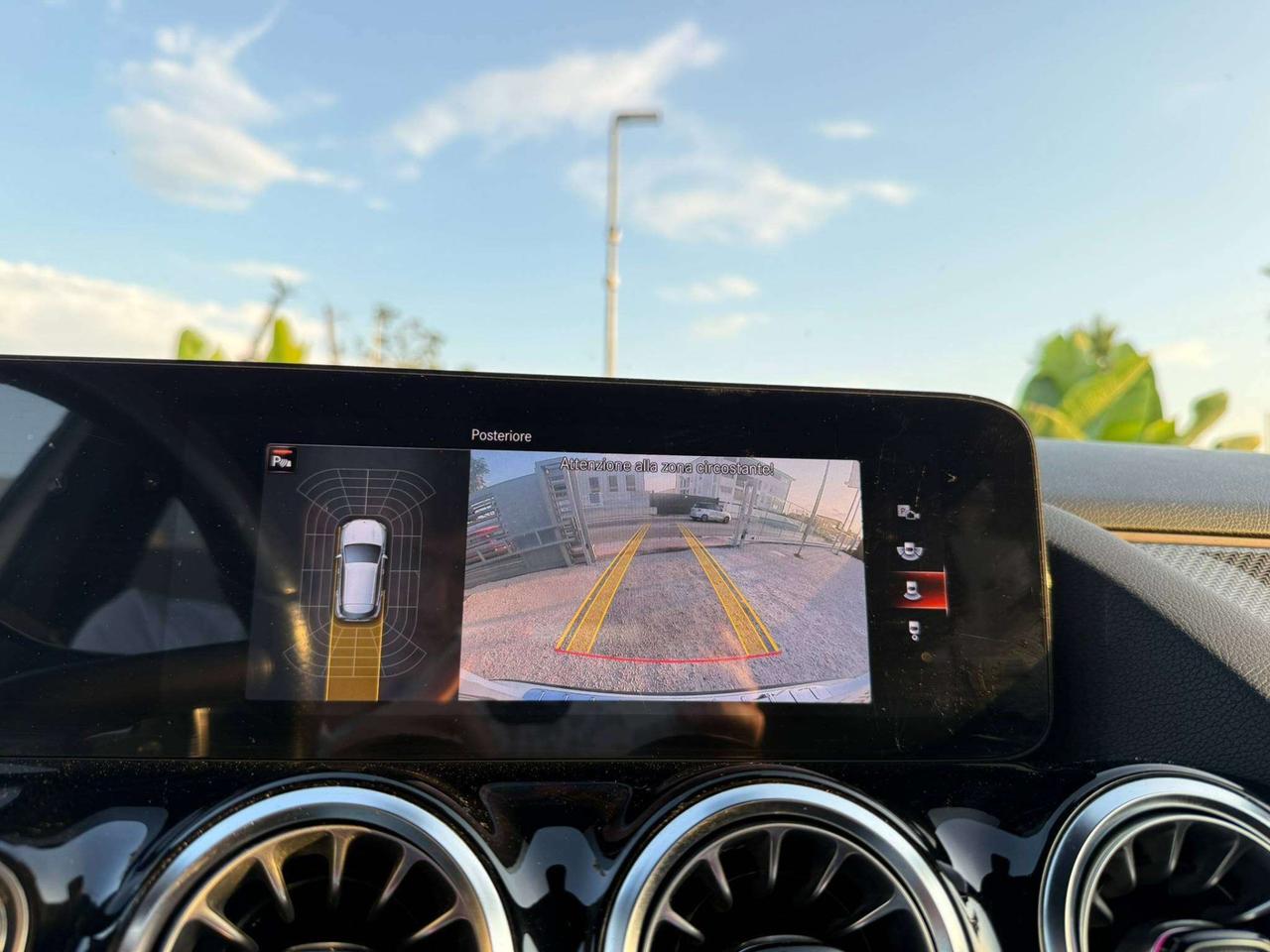 Mercedes-Benz GLA 200 d 2.0 150 CV PREMIUM PLUS SEDILI ELETTRICI IVA ESPOSTA