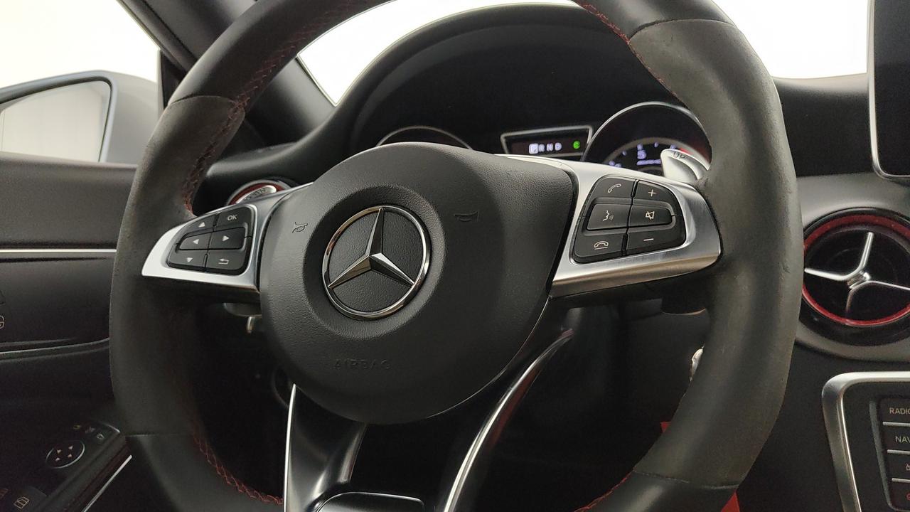 Mercedes-Benz CLA Shooting Brake AMG 45 4matic 360cv auto