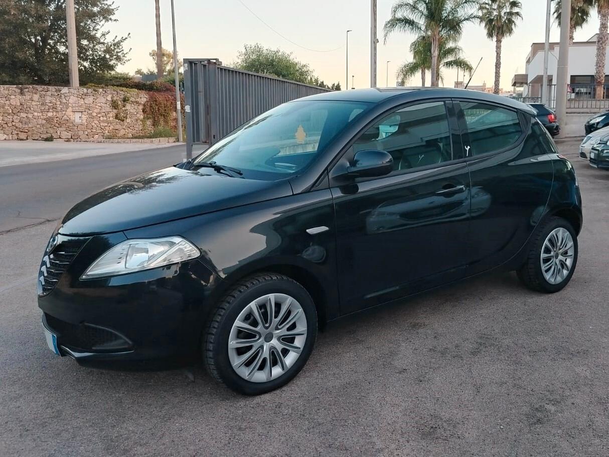 Lancia Ypsilon 1.2 Ecochic Gpl rinnovato fino al 2034