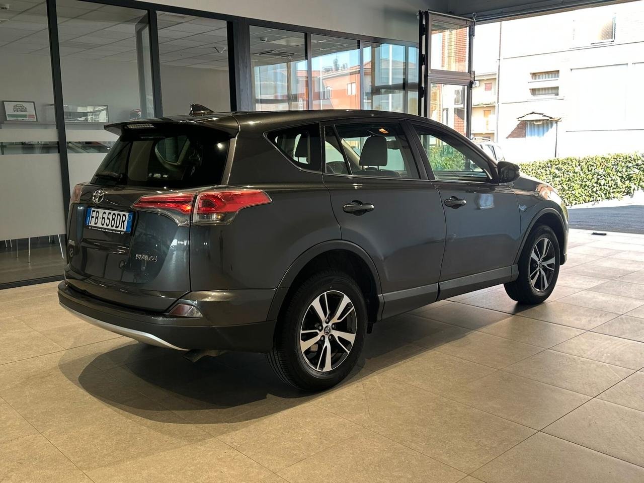Toyota RAV 4 RAV4 2.0 D-4D 2WD