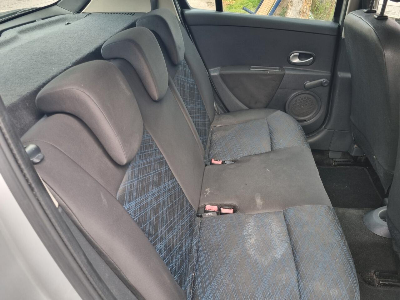 Renault Clio 1.2 16V 5 porte Le Iene