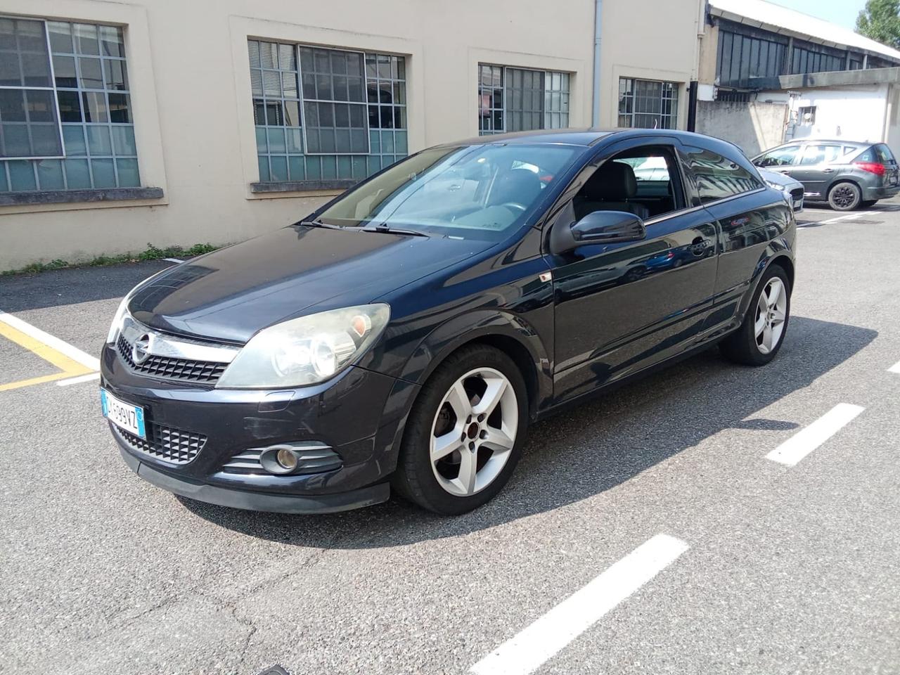 Opel Astra GTC 1.6 16V VVT 3 porte 2009