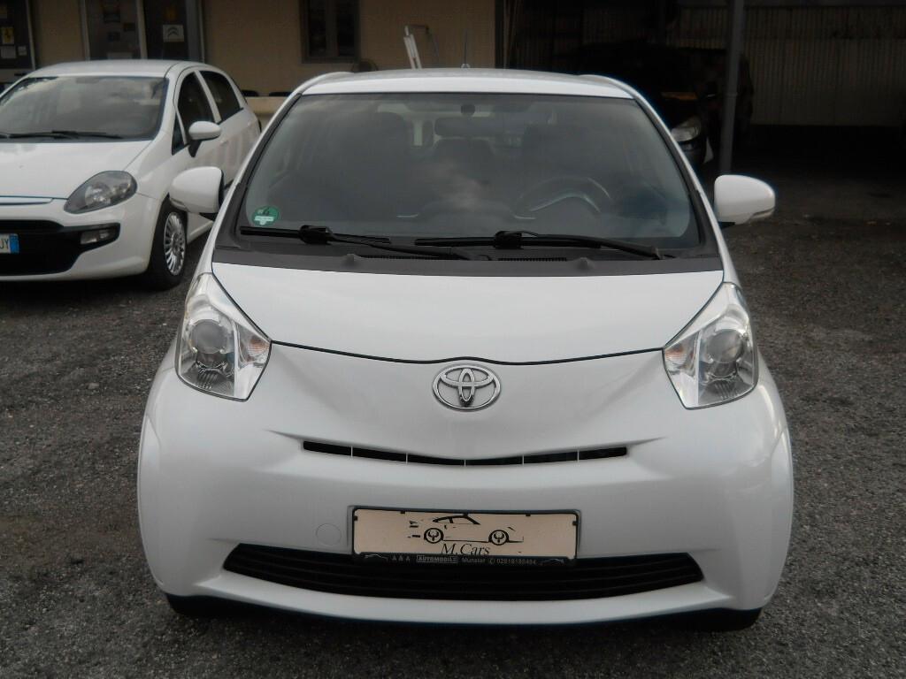 Toyota iQ TOYOTA IQ 1.4 DIESEL 66 KW 90 CV 6 MARCE OK NEO PATENTATI