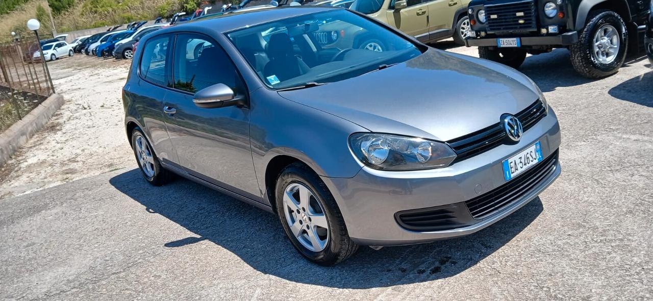 Volkswagen Golf 6° 1.6 TDI DPF 3p. Highline - 2010