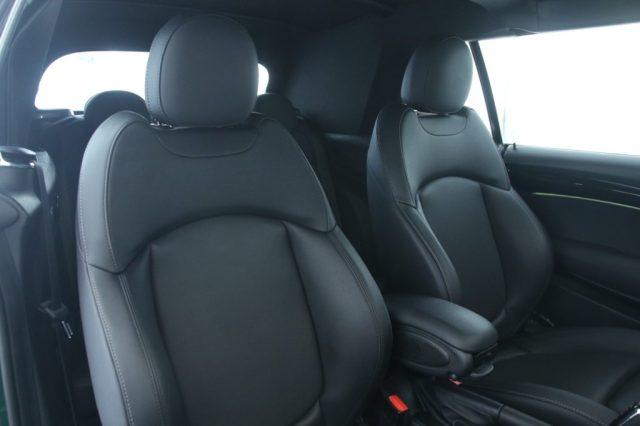 MINI Cabrio 1.5 Cooper Cabrio Premium Plus Package