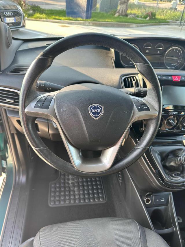 LANCIA Ypsilon 1.2 69 CV 5 porte S&S Gold OK NEOPATENTATO