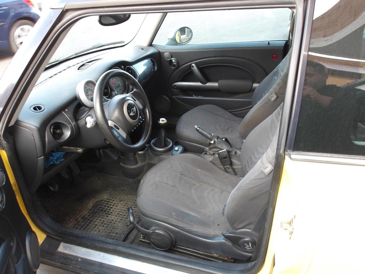 Mini 3 Porte One D De Luxe 1.4