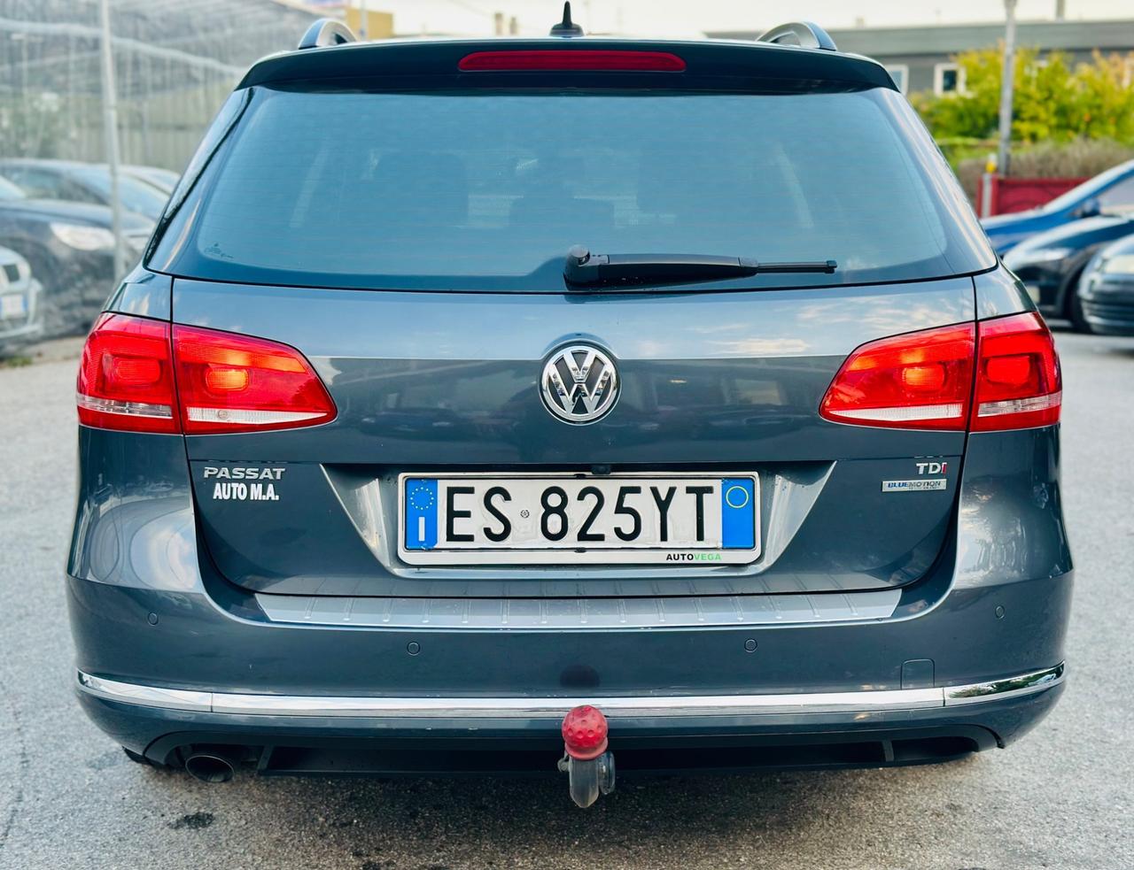 Volkswagen Passat 2013 1.6 TDI cambio automatico ! ! €