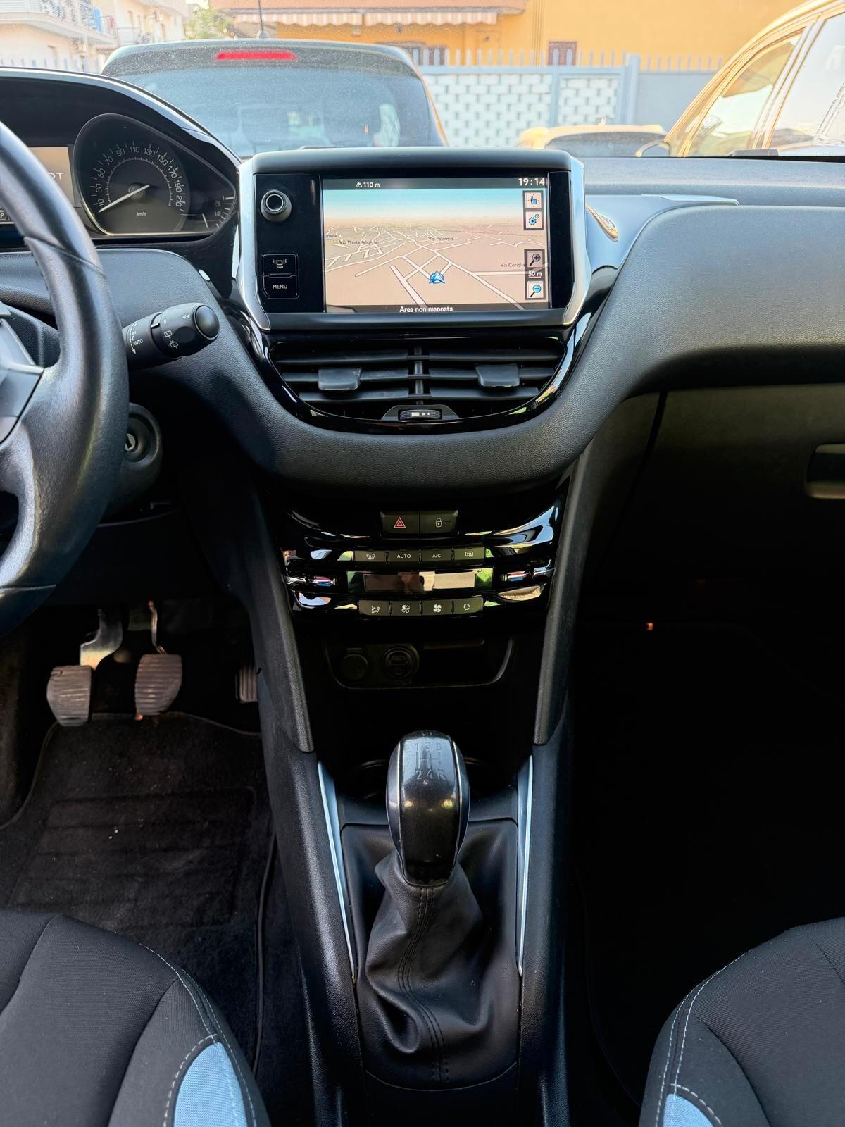 Peugeot 208 1.4 HDi 68 CV 5 porte Allure