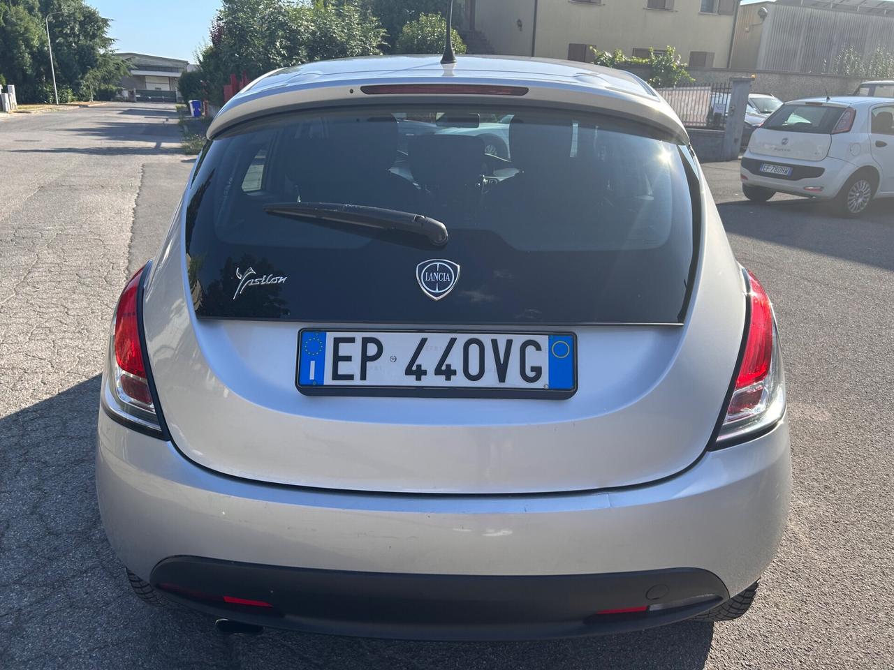 Lancia Ypsilon 1.2 69 CV 5 porte km 107000