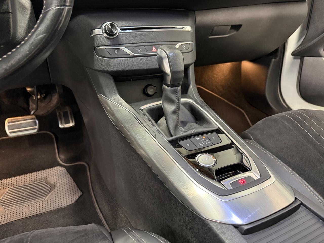 Peugeot 308 BlueHDi 120 S&S EAT6 Allure