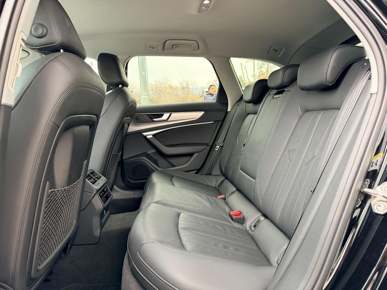 Audi A6 Avant 40 2.0 TDI quattro ultra S tronic line black edition