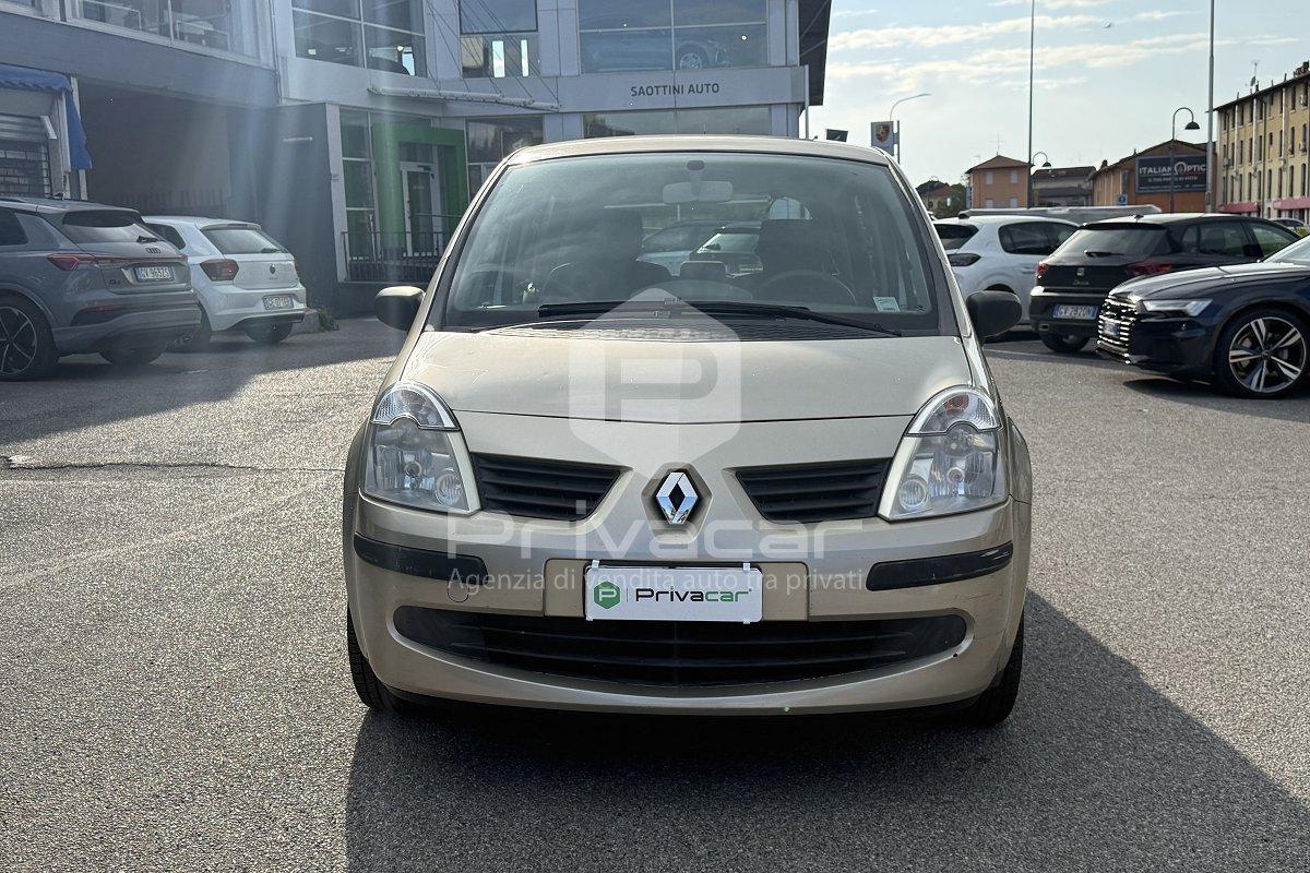 RENAULT Modus 1.2 16V Saint Tropez