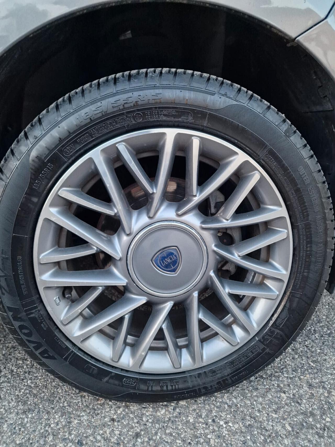 Lancia Ypsilon 1.2 benz 69 CV